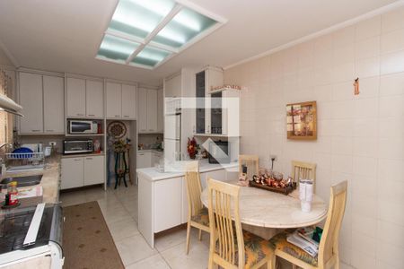 Casa à venda com 180m², 4 quartos e 2 vagasCozinha