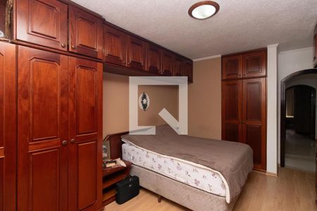 Casa à venda com 180m², 4 quartos e 2 vagasQuarto Suíte 1