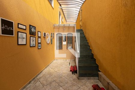 Casa à venda com 180m², 4 quartos e 2 vagasCorredor Lateral