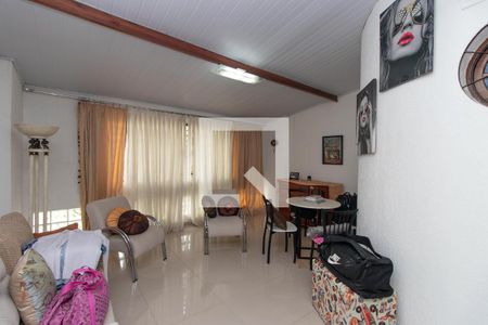 Casa à venda com 180m², 4 quartos e 2 vagasEscritório