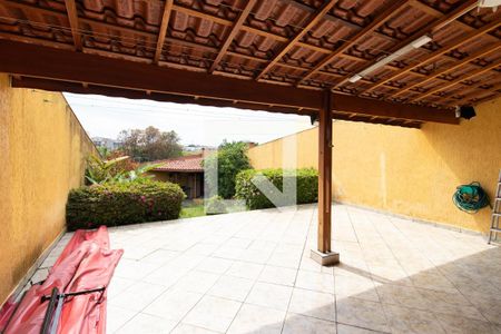 Casa à venda com 180m², 4 quartos e 2 vagasQuintal
