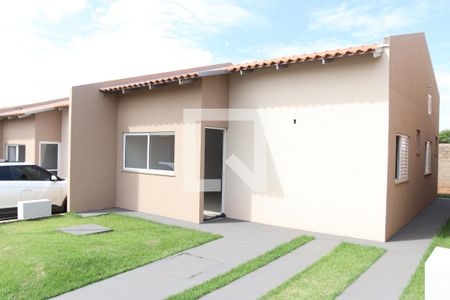 Casa de condomínio para alugar com 60m², 2 quartos e 1 vagaFachada