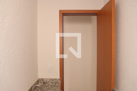 Casa de condomínio para alugar com 60m², 2 quartos e 1 vagaBanheiro da Suíte