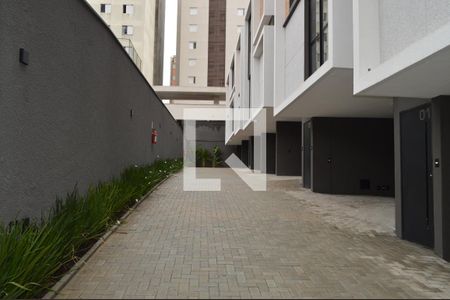 Casa para alugar com 122m², 2 quartos e 2 vagasFachada