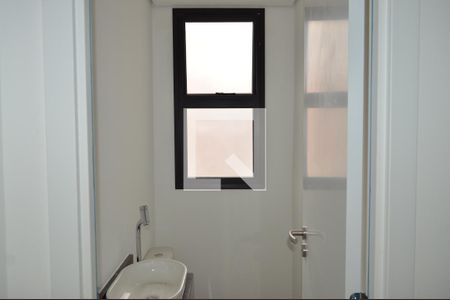 Casa para alugar com 122m², 2 quartos e 2 vagasLavabo