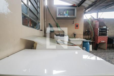 Casa à venda com 528m², 5 quartos e 2 vagas Casa à venda com 528m², 5 quartos e 2 vagasLavanderia Casa 2