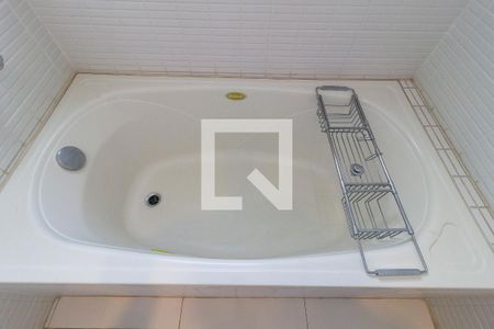 Apartamento à venda com 147m², 3 quartos e 3 vagasSuíte 1 - Banheiro