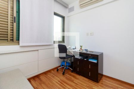 Apartamento à venda com 147m², 3 quartos e 3 vagasSuíte 2