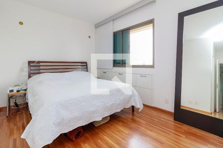 Apartamento à venda com 147m², 3 quartos e 3 vagasSuíte 1