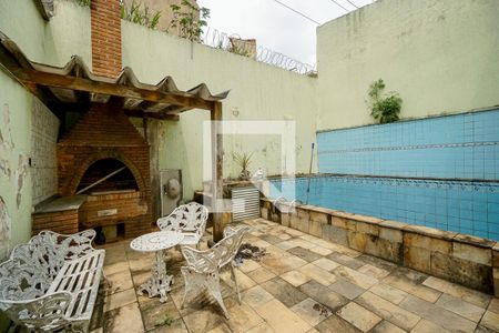 Casa à venda com 340m², 4 quartos e 1 vaga Casa à venda com 340m², 4 quartos e 1 vagaQuintal