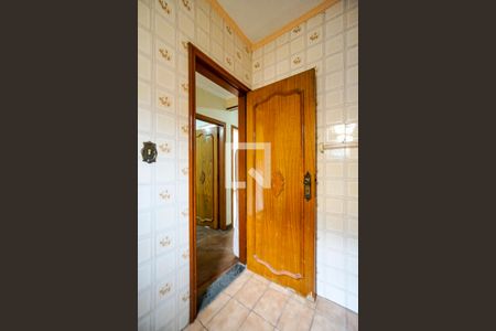 Casa à venda com 340m², 4 quartos e 1 vaga Casa à venda com 340m², 4 quartos e 1 vagaBanheiro social