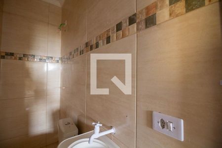 Banheiro de casa para alugar com 2 quartos, 46m² em Jardim Ipanema (Zona Oeste), São Paulo