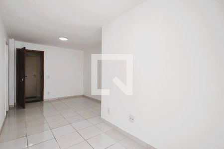 Apartamento para alugar com 70m², 2 quartos e 1 vagaSala