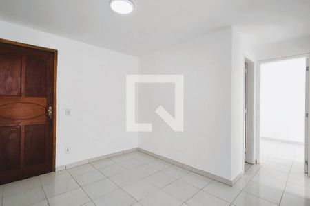 Apartamento para alugar com 70m², 2 quartos e 1 vagaSala