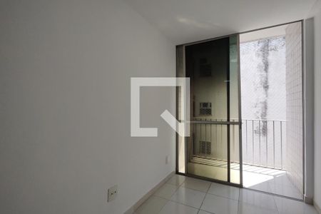 Apartamento para alugar com 70m², 2 quartos e 1 vagaSala