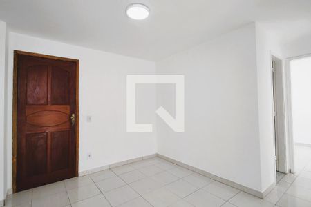Apartamento para alugar com 70m², 2 quartos e 1 vagaSala