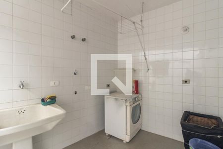 Casa à venda com 400m², 4 quartos e 5 vagasEdícula - Lavanderia