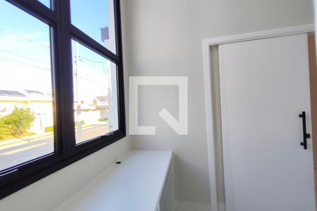 Casa de condomínio à venda com 210m², 3 quartos e 4 vagasEscritório