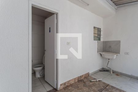 Casa à venda com 306m², 5 quartos e 4 vagas Casa à venda com 306m², 5 quartos e 4 vagasÁrea de Serviço