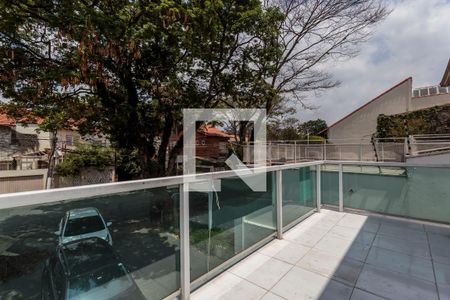 Casa à venda com 306m², 5 quartos e 4 vagas Casa à venda com 306m², 5 quartos e 4 vagasVaranda do Quarto 5