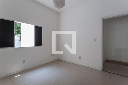 Casa à venda com 306m², 5 quartos e 4 vagas Casa à venda com 306m², 5 quartos e 4 vagasQuarto 3