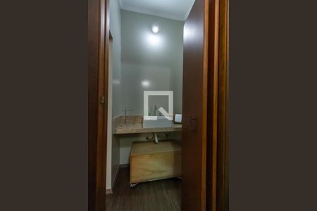 Casa à venda com 230m², 3 quartos e 2 vagasBanheiro Social