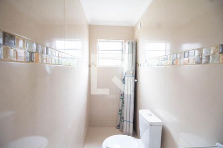 Casa para alugar com 41m², 2 quartos e sem vaga Casa para alugar com 41m², 2 quartos e sem vagaBanheiro