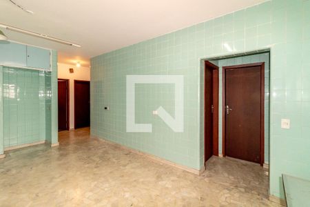 Casa à venda com 240m², 4 quartos e 2 vagas Casa à venda com 240m², 4 quartos e 2 vagasCozinha