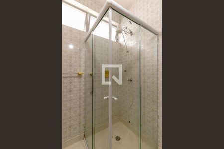 Casa à venda com 240m², 4 quartos e 2 vagas Casa à venda com 240m², 4 quartos e 2 vagasBanheiro