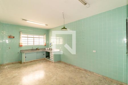 Casa à venda com 240m², 4 quartos e 2 vagas Casa à venda com 240m², 4 quartos e 2 vagasCozinha