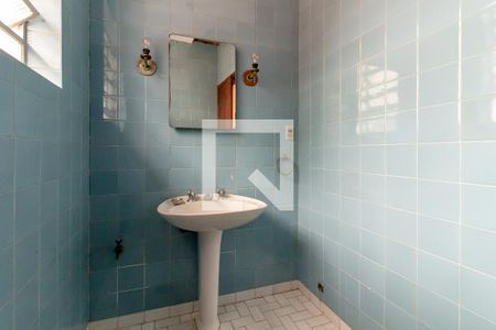 Casa à venda com 240m², 4 quartos e 2 vagas Casa à venda com 240m², 4 quartos e 2 vagasBanheiro da Edícula