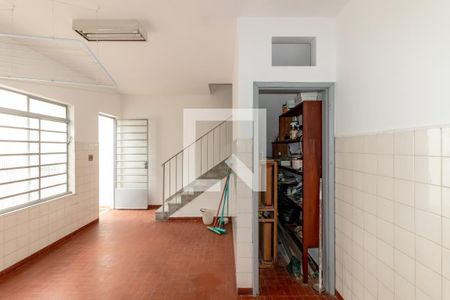 Casa à venda com 240m², 4 quartos e 2 vagas Casa à venda com 240m², 4 quartos e 2 vagasÁrea de Serviço