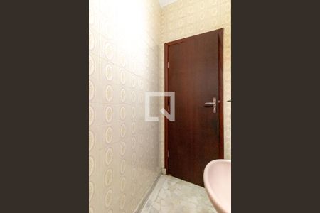 Casa à venda com 240m², 4 quartos e 2 vagas Casa à venda com 240m², 4 quartos e 2 vagasLavabo