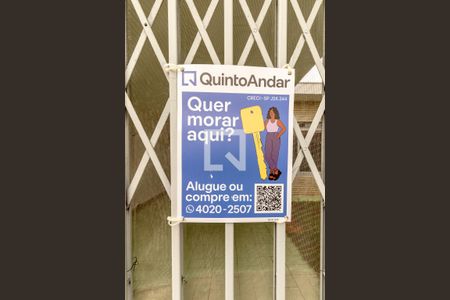 Casa à venda com 240m², 4 quartos e 2 vagas Casa à venda com 240m², 4 quartos e 2 vagasPlaquinha