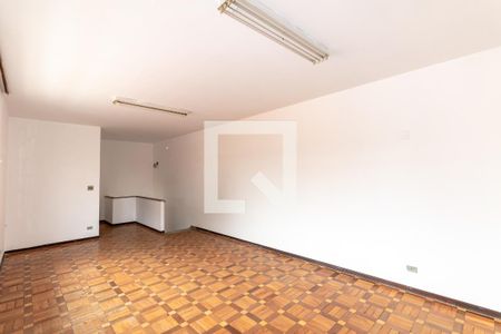 Casa à venda com 240m², 4 quartos e 2 vagas Casa à venda com 240m², 4 quartos e 2 vagasEdícula/Sala