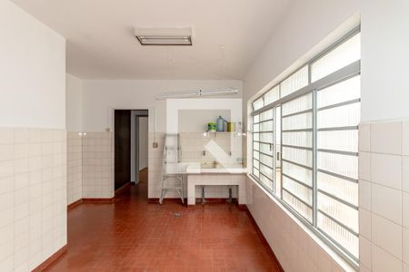 Casa à venda com 240m², 4 quartos e 2 vagas Casa à venda com 240m², 4 quartos e 2 vagasÁrea de Serviço