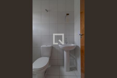 Banheiro Suíte 1 de casa de condomínio à venda com 2 quartos, 65m² em Jardim Lideranca, São Paulo