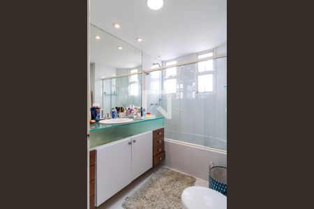 Apartamento à venda com 117m², 3 quartos e 4 vagasQuarto 2