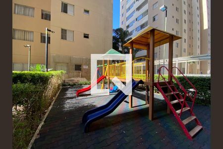 Apartamento para alugar com 49m², 2 quartos e 1 vaga Apartamento para alugar com 49m², 2 quartos e 1 vagaÁrea comum - Playground