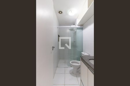 Banheiro de apartamento para alugar com 1 quarto, 33m² em Barra Funda, São Paulo