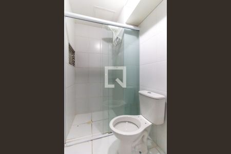 Banheiro de apartamento para alugar com 1 quarto, 33m² em Barra Funda, São Paulo