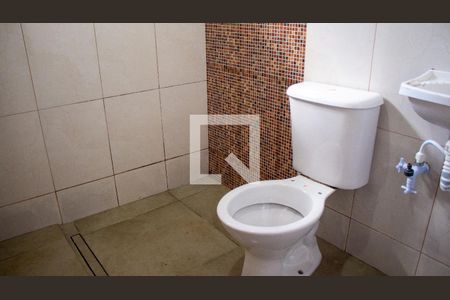 Banheiro  de casa para alugar com 2 quartos, 48m² em Pilar Velho, Ribeirão Pires