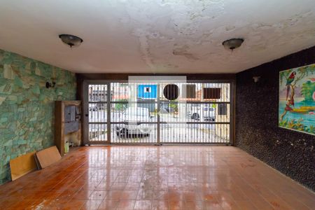 Casa à venda com 220m², 3 quartos e 2 vagas Casa à venda com 220m², 3 quartos e 2 vagasGaragem