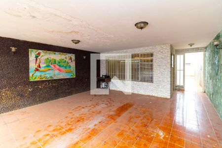 Casa à venda com 220m², 3 quartos e 2 vagas Casa à venda com 220m², 3 quartos e 2 vagasGaragem