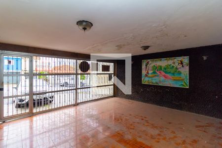 Casa à venda com 220m², 3 quartos e 2 vagas Casa à venda com 220m², 3 quartos e 2 vagasGaragem