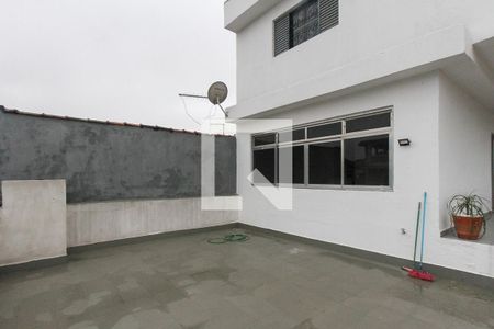 Apartamento para alugar com 185m², 3 quartos e sem vaga Apartamento para alugar com 185m², 3 quartos e sem vagaVaranda