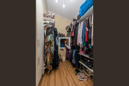 Casa à venda com 255m², 4 quartos e 4 vagasQuarto 3 - Closet