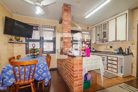 Casa à venda com 255m², 4 quartos e 4 vagasCozinha