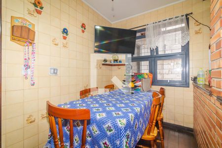 Casa à venda com 255m², 4 quartos e 4 vagasCozinha