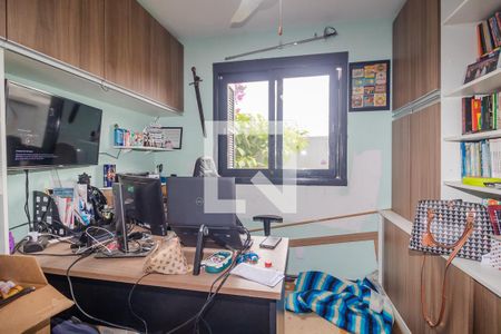 Casa à venda com 255m², 4 quartos e 4 vagasEscritório/Quarto 4